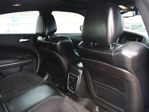 Used 2015 Dodge Charger R/T RWD image 10