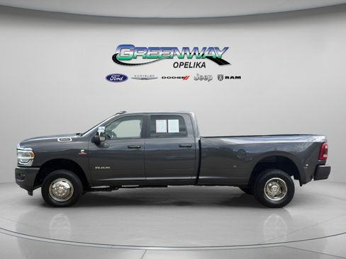 Used 2024 RAM 3500 Laramie AWD/4WD image 4