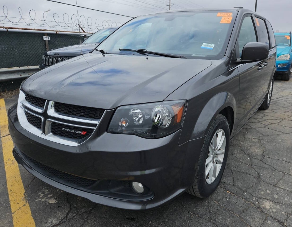 Used 2019 Dodge Grand Caravan SXT FWD image 1