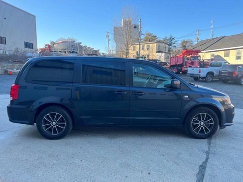 Used 2014 Dodge Grand Caravan SXT FWD image 7