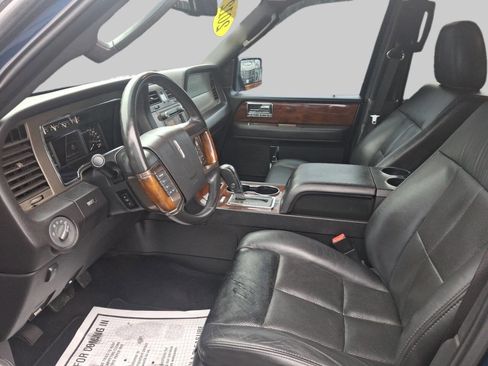 Used 2012 Lincoln Navigator Base 4x2 4dr SUV image 10