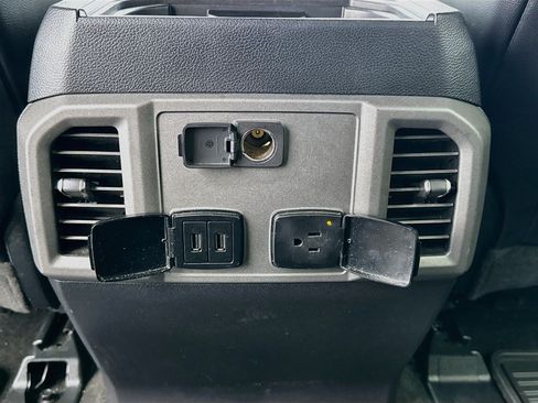 Used 2019 Ford F150 Raptor w/ Equipment Group 802A Luxury AWD/4WD image 17