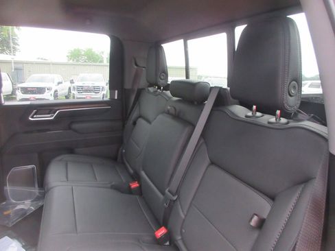 New 2026 GMC Sierra 3500 Denali w/ Denali Reserve Package AWD/4WD image 13
