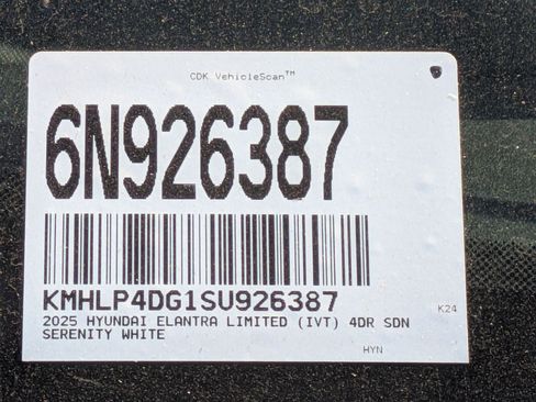 Certified 2025 Hyundai Elantra Limited FWD image 26
