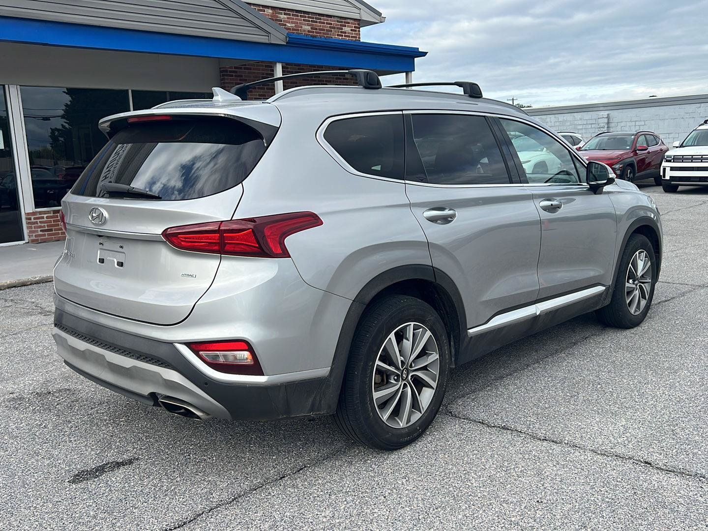 Used 2020 Hyundai Santa Fe SEL w/ Convenience + Premium Package AWD/4WD image 5