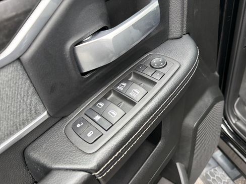 Used 2022 RAM 3500 Big Horn w/ Level C Equiment Group AWD/4WD image 15