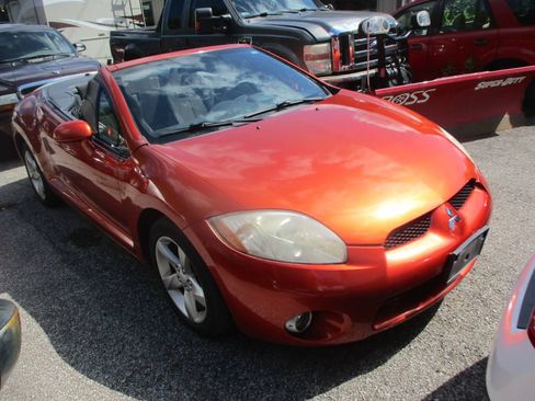 Used 2008 Mitsubishi Eclipse GS FWD image 2