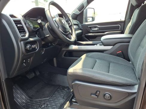Used 2025 RAM 1500 Big Horn AWD/4WD image 12
