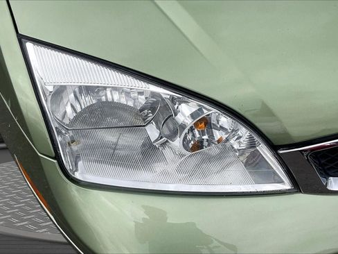 Used 2007 Ford Focus S FWD image 29
