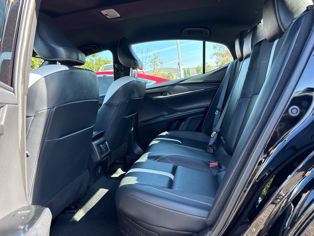 Used 2025 Toyota Camry SE FWD image 29