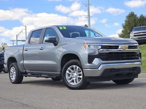 Used 2023 Chevrolet Silverado 1500 LT image 2