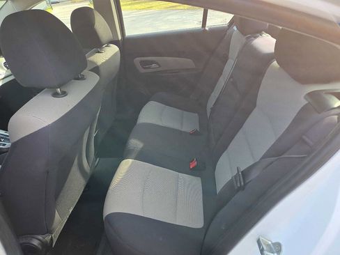 Used 2013 Chevrolet Cruze LS image 18