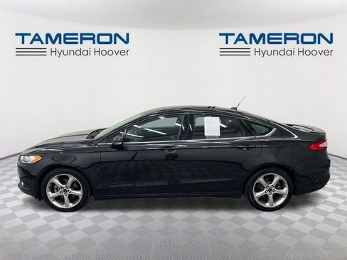 Used 2015 Ford Fusion SE w/ Equipment Group 201A image 2