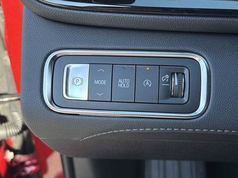 New 2026 Buick Enclave Avenir w/ Super Cruise Package FWD image 17