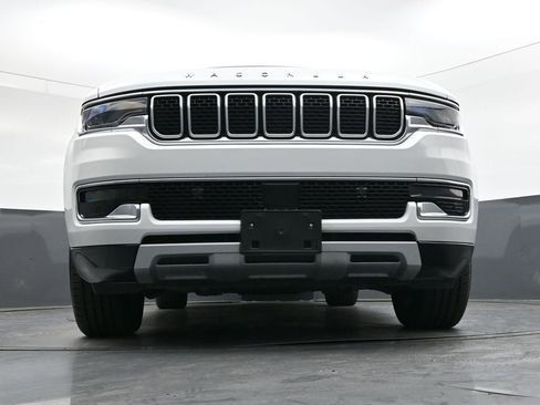Used 2024 Jeep Wagoneer L Series II w/ Flexible Seating Group image 40