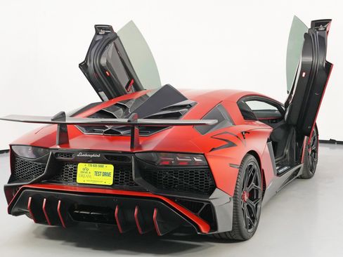 Used 2017 Lamborghini Aventador S image 59