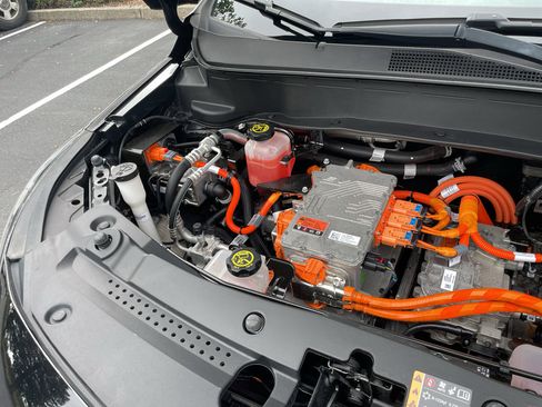 Certified 2023 Chevrolet Bolt EUV LT FWD image 13