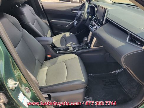 Used 2022 Toyota Corolla Cross XLE w/ Black Badges Package (TMS) AWD/4WD image 15