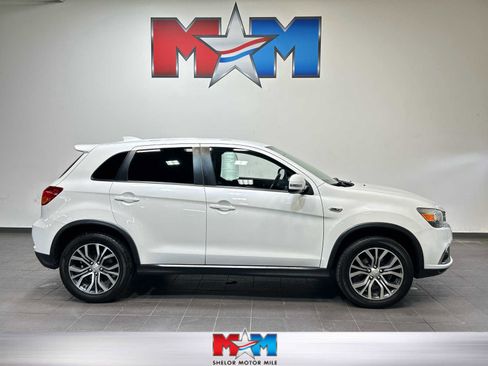 Used 2018 Mitsubishi Outlander Sport ES FWD image 1