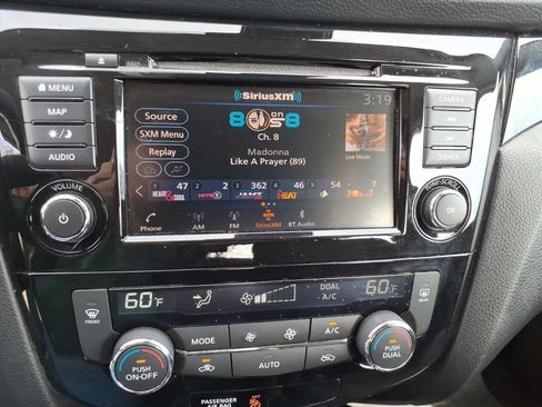 Used 2019 Nissan Rogue Sport SV w/ Technology Package image 19