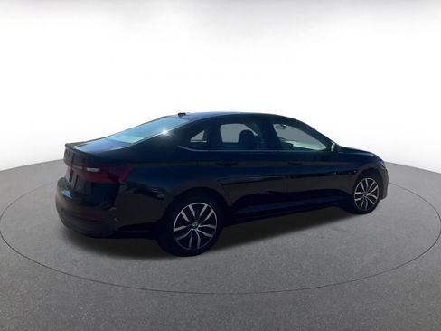 Used 2025 Volkswagen Jetta SE image 14