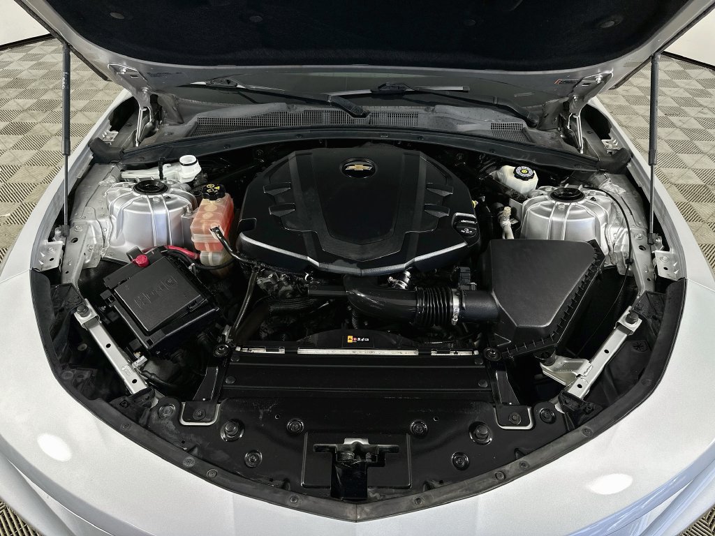 Used 2017 Chevrolet Camaro LT RWD image 32