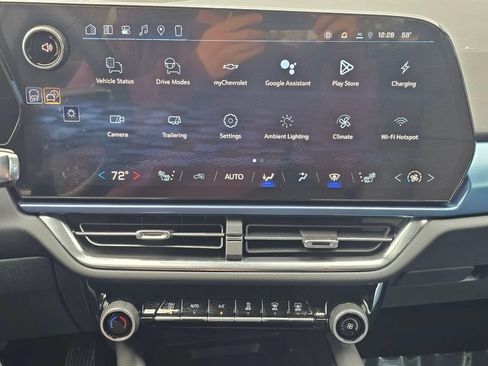 Used 2026 Chevrolet Equinox EV LT AWD/4WD image 28