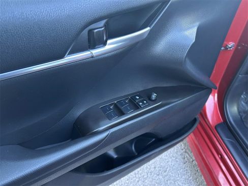Used 2024 Toyota Camry SE image 17
