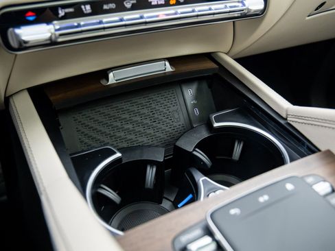 New 2026 Mercedes-Benz GLS 450 4MATIC image 27