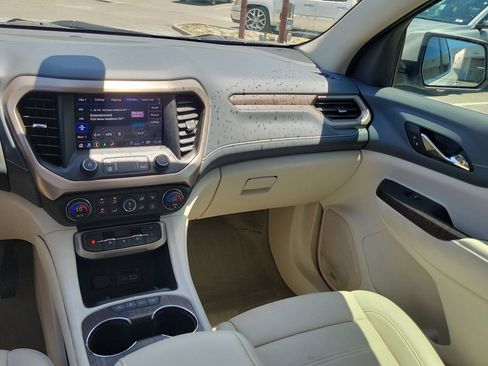 Used 2022 GMC Acadia Denali w/ Denali Ultimate Package AWD/4WD image 15