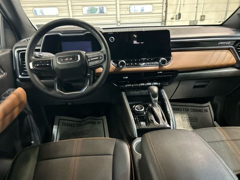 Used 2023 GMC Canyon AT4 AWD/4WD image 4