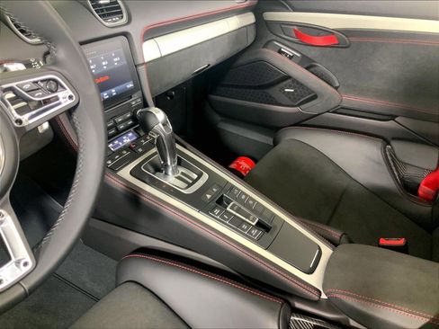 Certified 2021 Porsche 718 Boxster Spyder RWD image 15