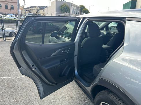 Used 2025 Chevrolet Equinox EV LT FWD image 45