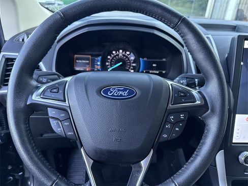 Used 2024 Ford Edge SEL image 24