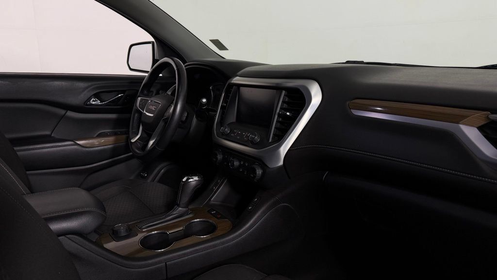 Used 2017 GMC Acadia SLE FWD image 32