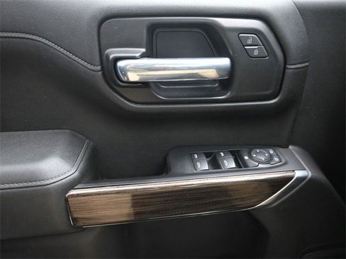 Used 2020 Chevrolet Silverado 1500 RST image 24