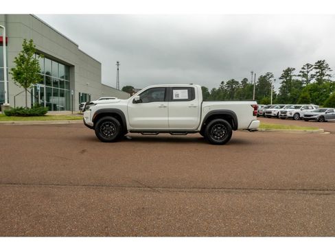Used 2023 Nissan Frontier PRO-4X w/ Pro-4X Premium Package AWD/4WD image 8