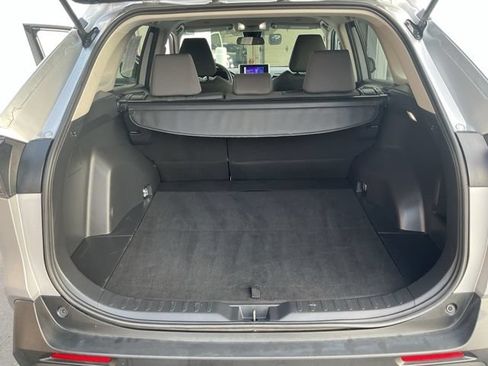 Used 2024 Toyota RAV4 XLE AWD/4WD image 20