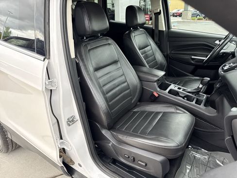 Used 2017 Ford Escape Titanium AWD/4WD image 14