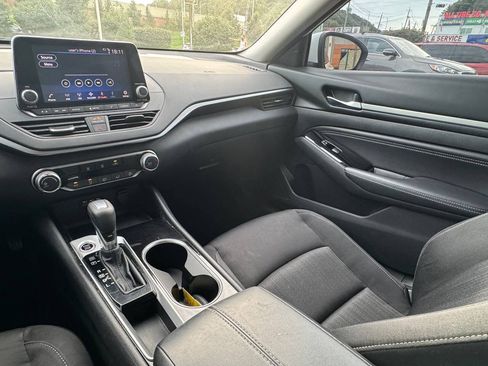 Used 2021 Nissan Altima 2.5 SV FWD image 16
