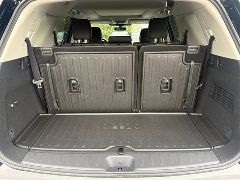 New 2025 Nissan Pathfinder Platinum image 24