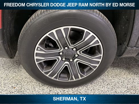 Used 2024 Jeep Wagoneer Series II AWD/4WD image 13