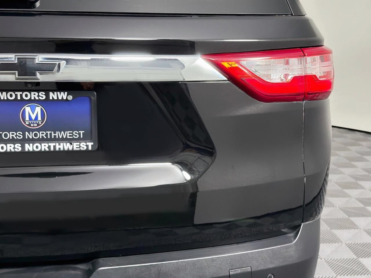 Used 2019 Chevrolet Traverse LT w/ LPO, Black Accent Package AWD/4WD image 23