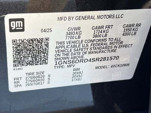 Used 2025 Chevrolet Suburban Z71 AWD/4WD image 30