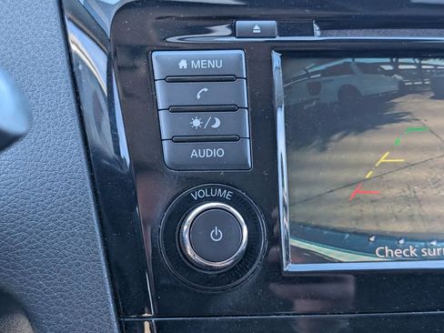 Used 2020 Nissan Rogue Sport S FWD image 16
