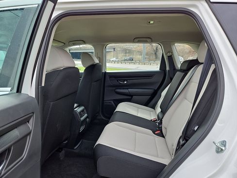 Used 2023 Honda CR-V LX image 10