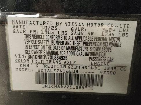 Used 2025 Nissan Versa S w/ Trunk Package FWD image 33