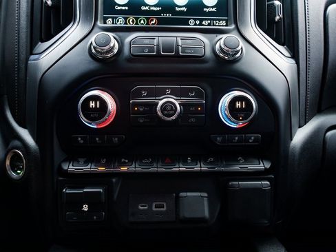 Used 2021 GMC Sierra 2500 Denali w/ Denali Ultimate Package image 16