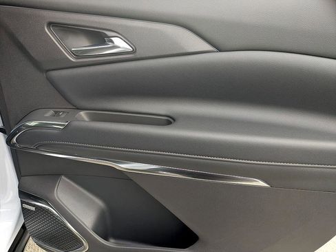 New 2026 Chevrolet Traverse High Country image 32