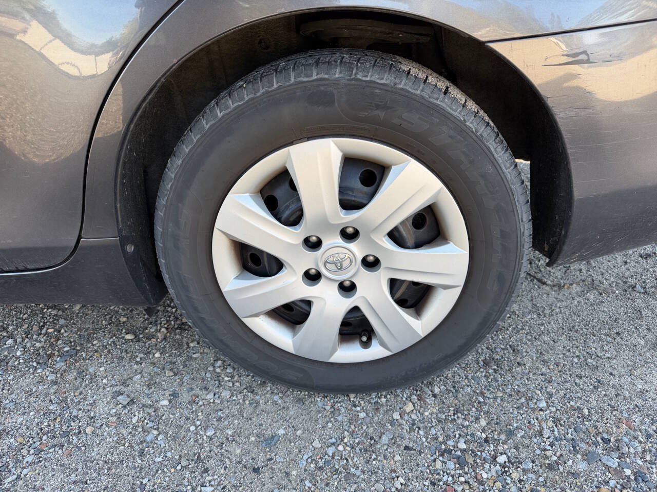 Used 2011 Toyota Camry LE FWD image 10